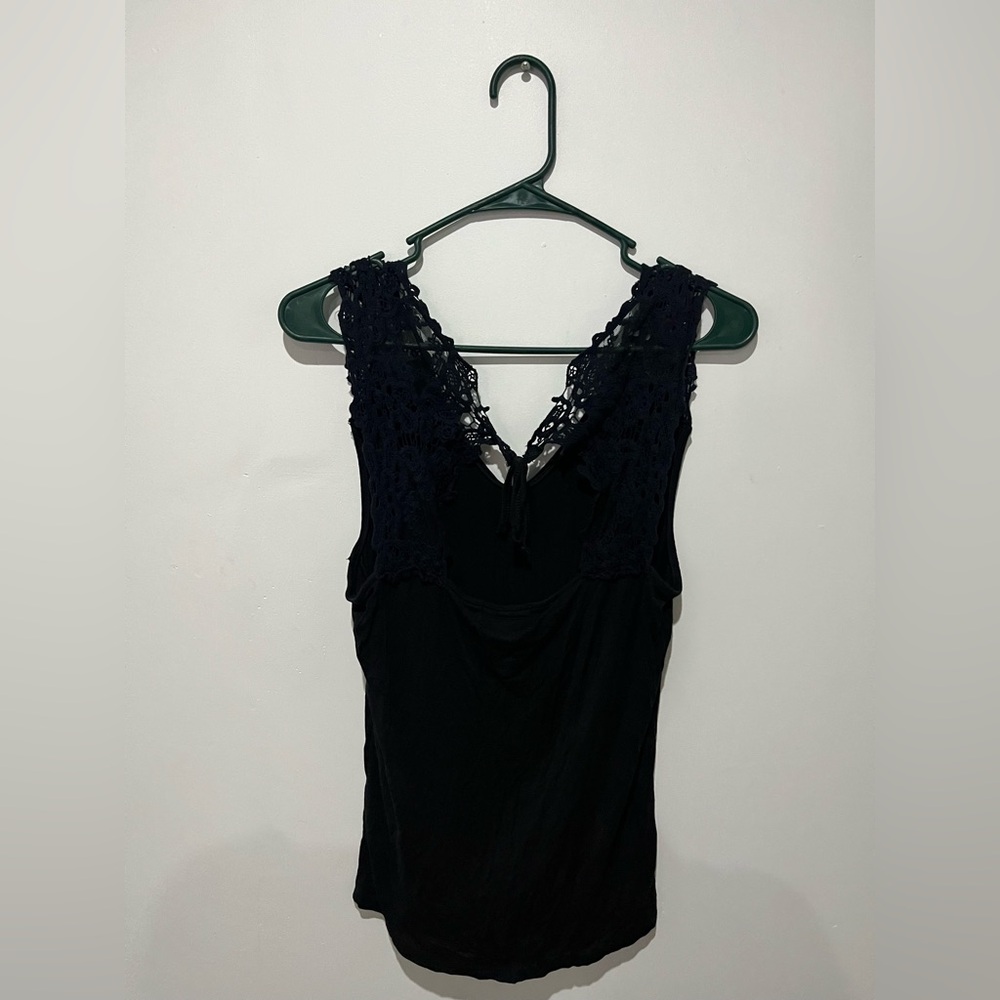 Black Lace Sleeveless Top
